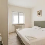 Max 14